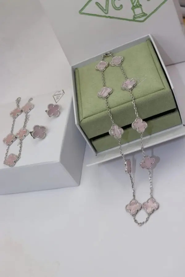 Van Cleef & Arpels Jewelry |