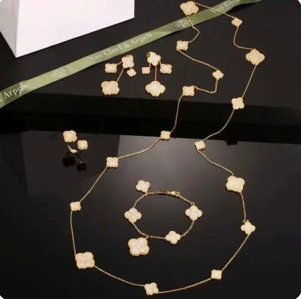 Van Cleef & Arpels Jewelry |