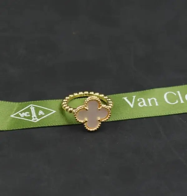 Van Cleef & Arpels Jewelry |