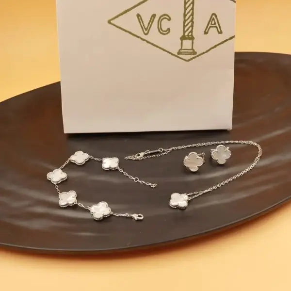 Van Cleef & Arpels Jewelry |