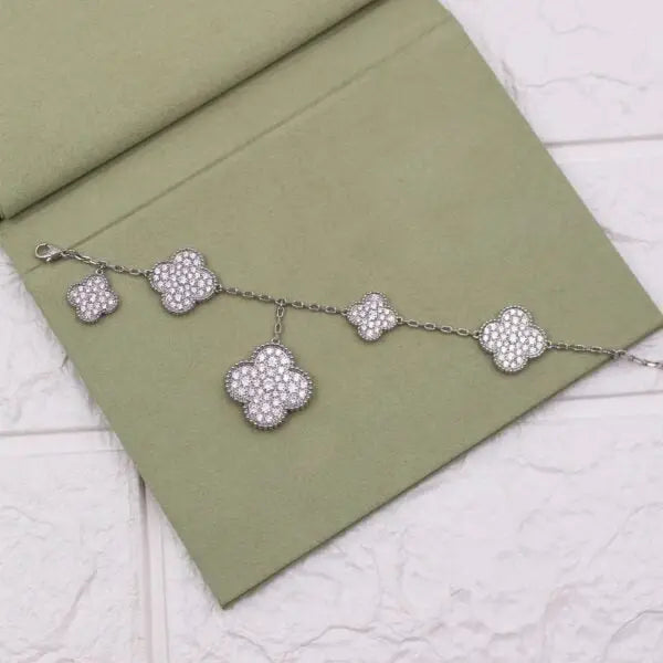 Van Cleef & Arpels Jewelry |