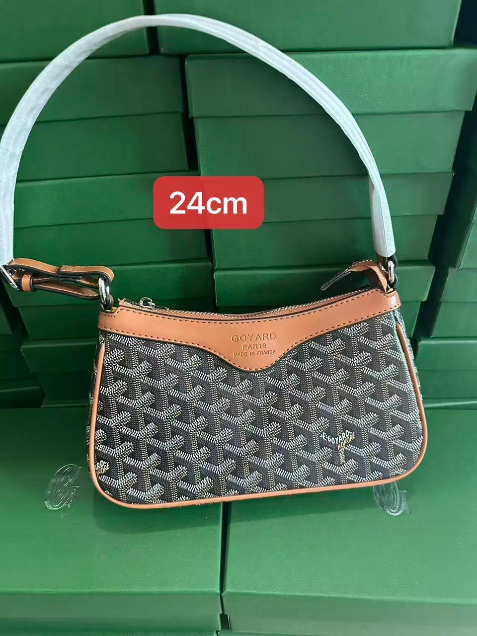 Premium Bag 764A40FA