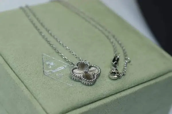 Van Cleef & Arpels Jewelry |