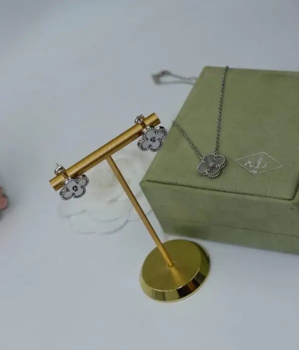 Van Cleef & Arpels Jewelry |