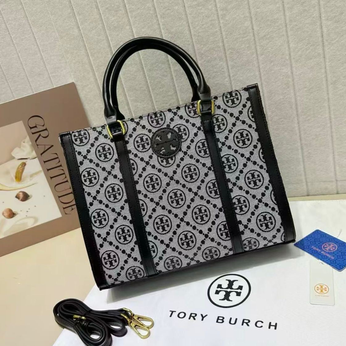 Premium Bag 9A8313DD