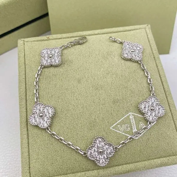 Van Cleef & Arpels Jewelry |