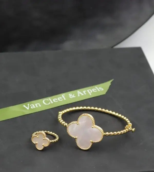 Van Cleef & Arpels Jewelry |