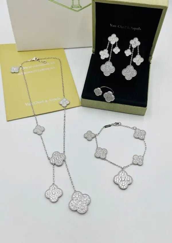 Van Cleef & Arpels Jewelry |