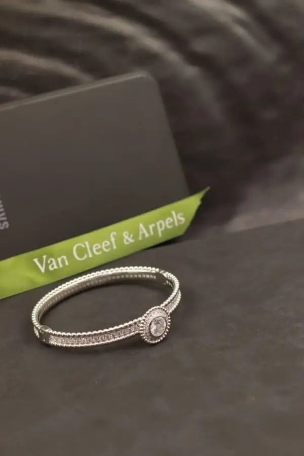 Van Cleef & Arpels Jewelry |