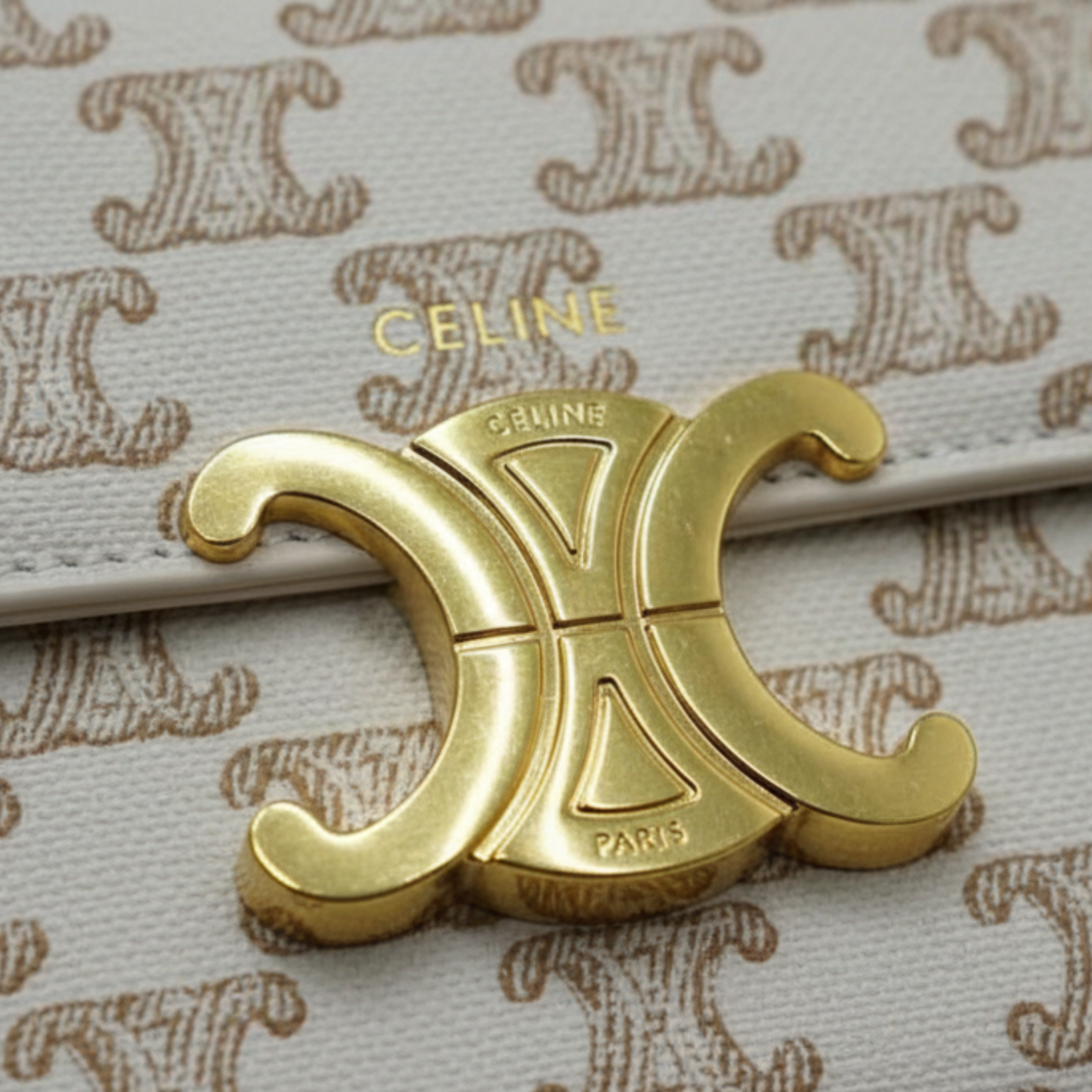 Celine Bag | Cuir Triomphe Chain Shoulder White