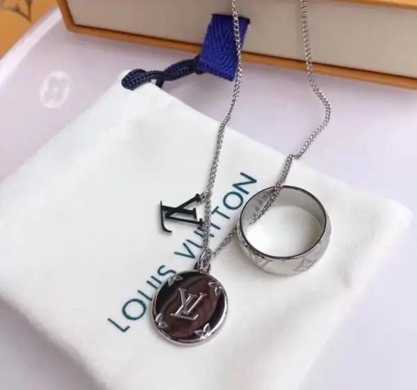 Louis Vuitton Jewelry |