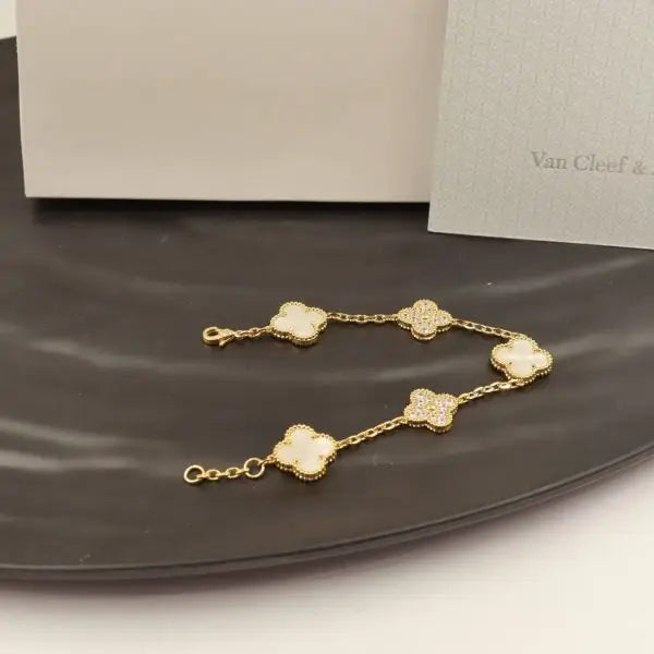 Van Cleef & Arpels Jewelry |
