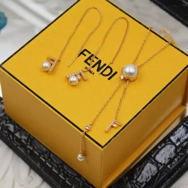 Fendi Jewelry |