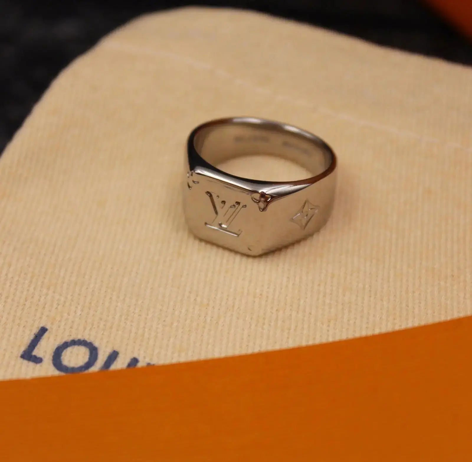 Louis Vuitton Jewelry |