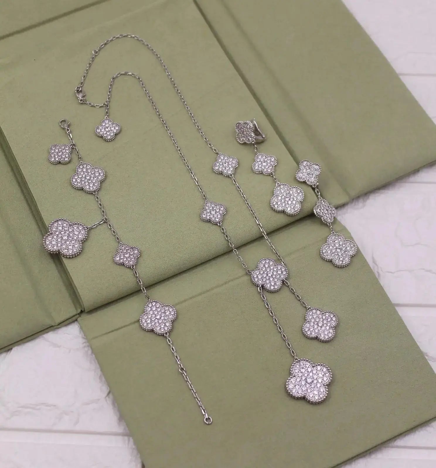 Van Cleef & Arpels Jewelry |